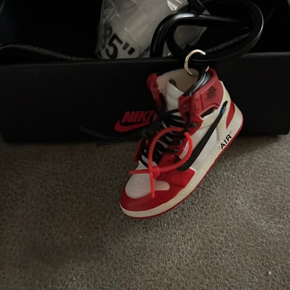 AirPod case - Picture 5 of 5